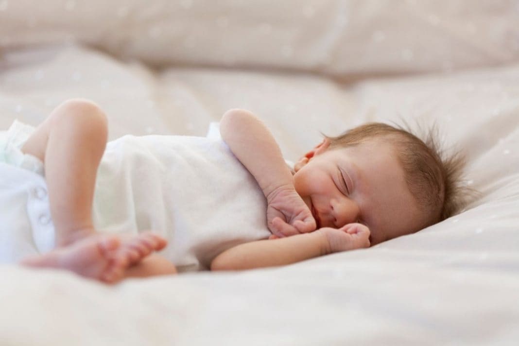 Comment endormir son bébé 10 astuces de grand-mère efficaces pour aider bébé à trouver le sommeil