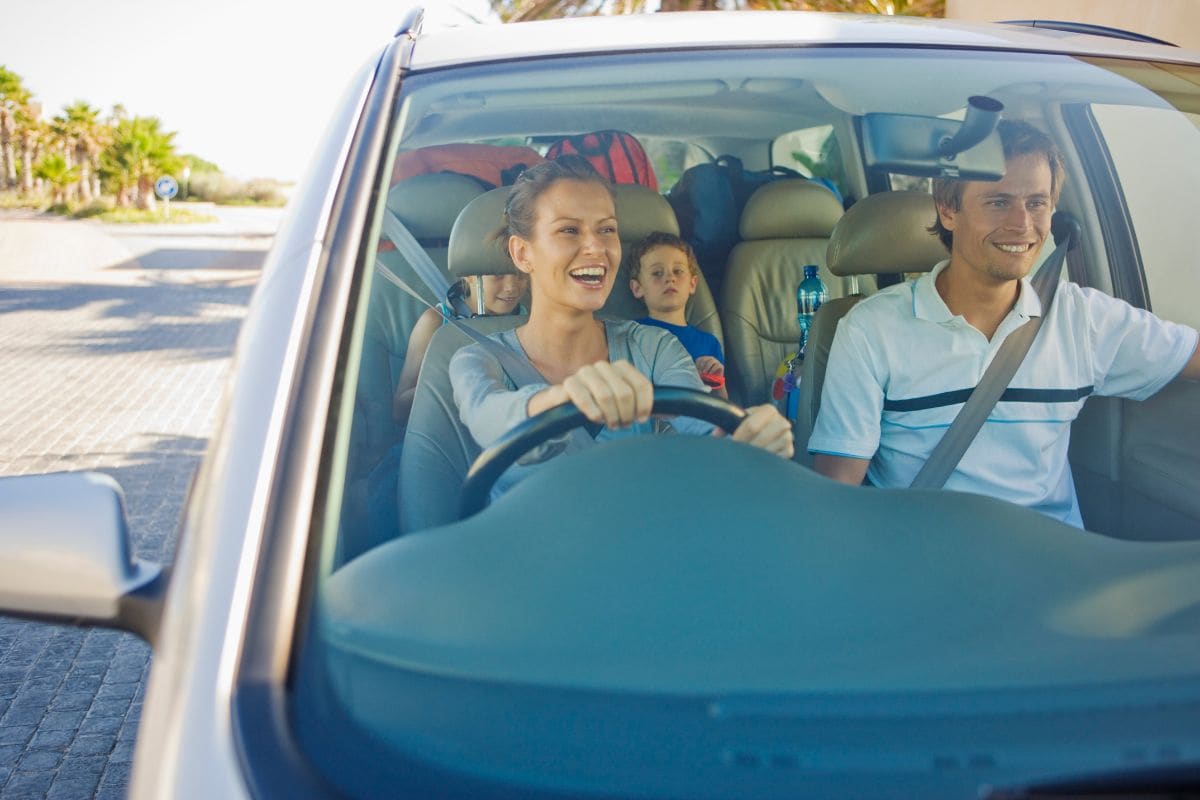 Faire des balades en voiture pour découvrir de nouveaux paysages