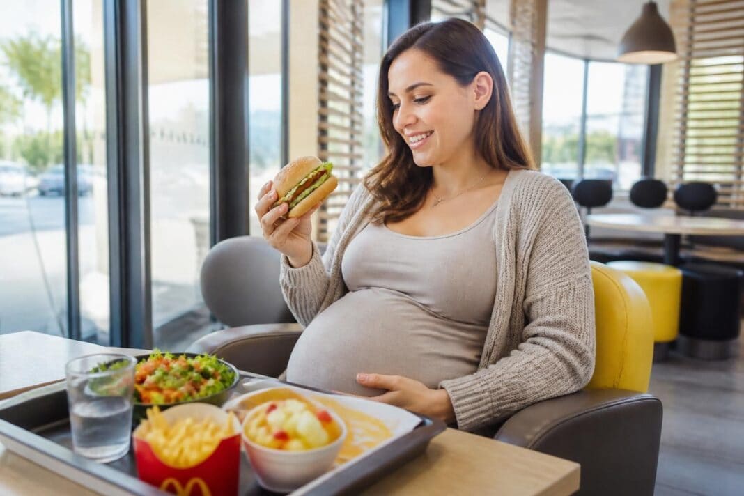découvrez nos conseils essentiels pour manger au mcdo en toute sécurité pendant la grossesse et profiter d'un repas serein sans compromis sur le plaisir.