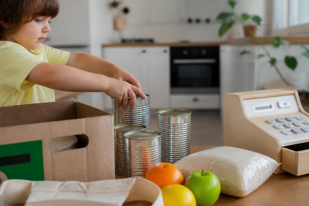 Jouer au marchand : les bienfaits insoupçonnés pour votre enfant